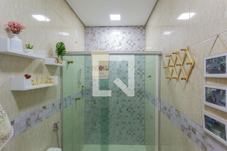 Casa à venda com 300m², 3 quartos e 2 vagasBanheiro da Suíte