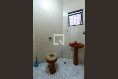 Casa à venda com 200m², 2 quartos e 1 vagaLavabo