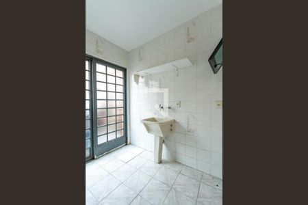 Casa à venda com 200m², 2 quartos e 1 vagaÁrea de Serviço