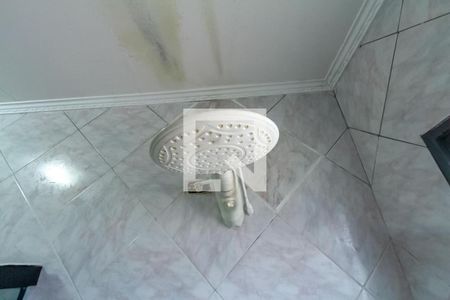 Casa à venda com 200m², 2 quartos e 1 vagaBanheiro