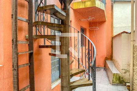 Casa à venda com 200m², 2 quartos e 1 vagaQuintal