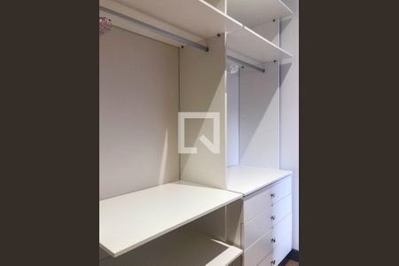 Apartamento para alugar com 70m², 1 quarto e 1 vaga Apartamento para alugar com 70m², 1 quarto e 1 vagaCloset