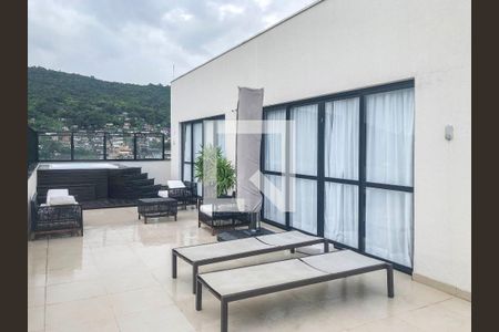 Atrio & Jacuzzi de apartamento para alugar com 1 quarto, 70m² em Saco dos Limões, Florianópolis