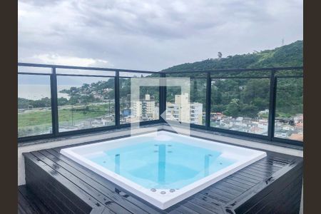 Atrio & Jacuzzi de apartamento para alugar com 1 quarto, 70m² em Saco dos Limões, Florianópolis