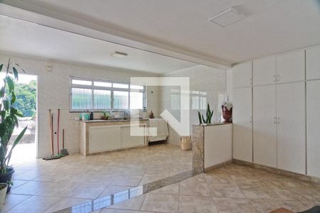 Casa para alugar com 131m², 3 quartos e 2 vagasCozinha