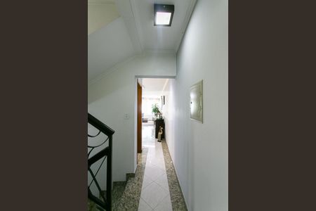 Casa à venda com 200m², 4 quartos e 4 vagasCorredor