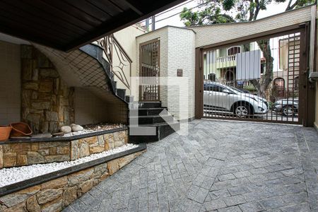 Casa à venda com 200m², 4 quartos e 4 vagasGaragem