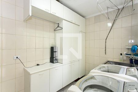 Casa à venda com 200m², 4 quartos e 4 vagasÁrea de Serviço
