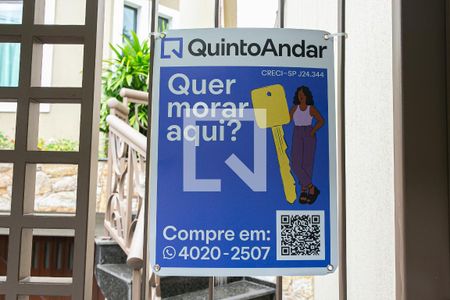 Casa à venda com 200m², 4 quartos e 4 vagasFachada - Placa