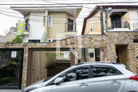 Casa à venda com 200m², 4 quartos e 4 vagasFachada