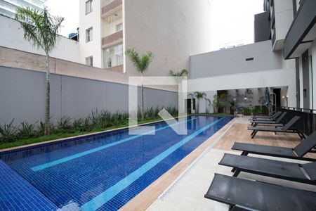 Studio para alugar com 25m², 1 quarto e sem vaga Studio para alugar com 25m², 1 quarto e sem vagaÁrea comum - Piscina