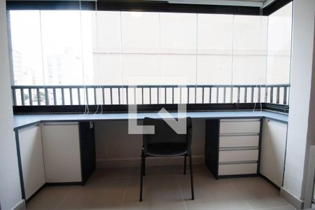 Varanda de kitnet/studio para alugar com 1 quarto, 25m² em Pinheiros, São Paulo