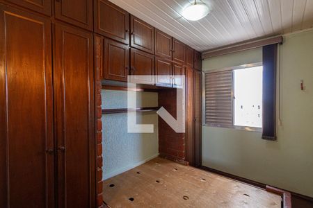 Quarto 1 de apartamento para alugar com 2 quartos, 56m² em Conjunto Residencial José Bonifácio, São Paulo