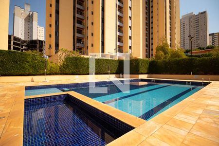 Apartamento à venda com 68m², 2 quartos e 1 vaga Apartamento à venda com 68m², 2 quartos e 1 vagaÁrea comum - Piscina