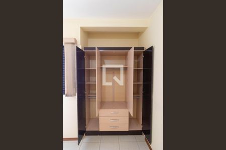 Apartamento à venda com 68m², 2 quartos e 1 vaga Apartamento à venda com 68m², 2 quartos e 1 vagaQuarto 01 - Armário