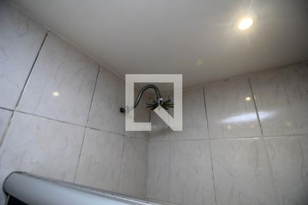 Apartamento à venda com 70m², 2 quartos e sem vagaChuveiro