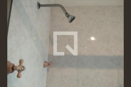 Casa à venda com 630m², 4 quartos e 3 vagas Casa à venda com 630m², 4 quartos e 3 vagasBanheiro