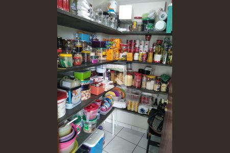 Casa à venda com 630m², 4 quartos e 3 vagas Casa à venda com 630m², 4 quartos e 3 vagasDespensa