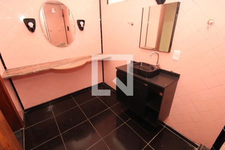 Casa para alugar com 150m², 3 quartos e sem vagaBanheiro 