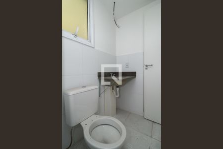 Banheiro da Suíte de apartamento à venda com 2 quartos, 65m² em Farrapos, Porto Alegre