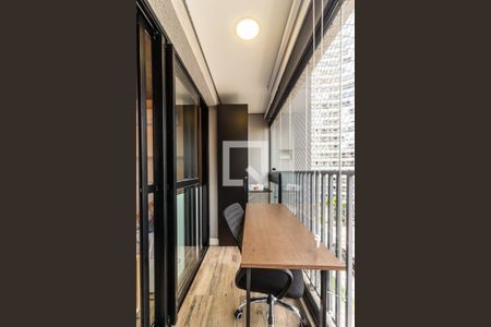 Varanda de kitnet/studio à venda com 1 quarto, 30m² em Santa Ifigênia, São Paulo