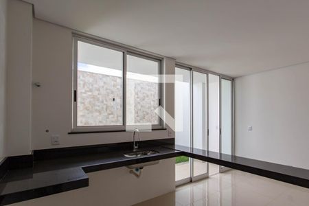 Cozinha de casa à venda com 3 quartos, 113m² em Santa Rosa, Belo Horizonte
