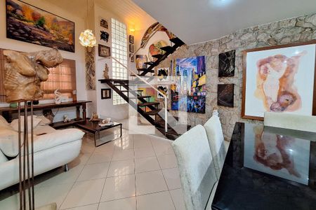 Sala de casa à venda com 3 quartos, 246m² em Maravista, Niterói