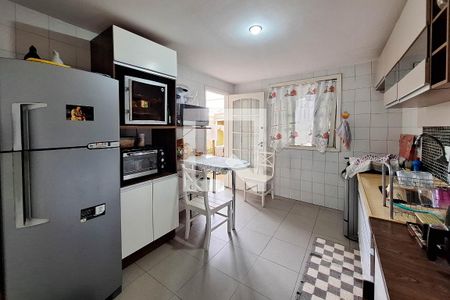 Casa à venda com 246m², 3 quartos e 2 vagasCozinha