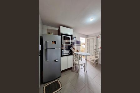 Casa à venda com 246m², 3 quartos e 2 vagasCozinha