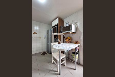 Casa à venda com 246m², 3 quartos e 2 vagasCozinha