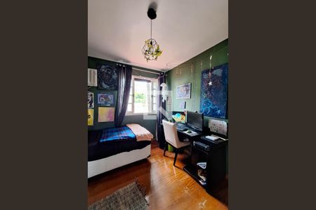 Casa à venda com 246m², 3 quartos e 2 vagasSuíte