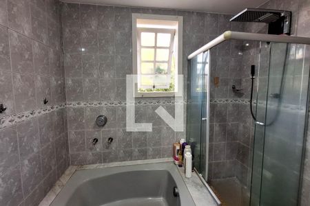 Casa à venda com 246m², 3 quartos e 2 vagasBanheiro 1