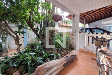 Casa à venda com 246m², 3 quartos e 2 vagasQuintal