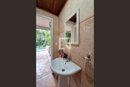 Casa à venda com 246m², 3 quartos e 2 vagasBanheiro 2