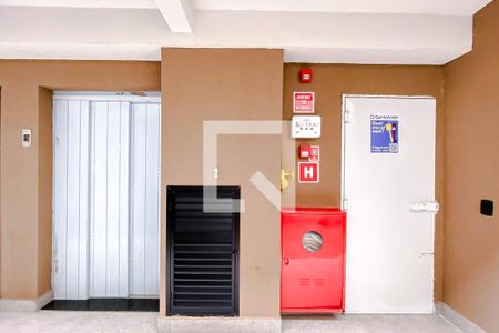 Área comum de kitnet/studio para alugar com 1 quarto, 45m² em Quarta Parada, São Paulo