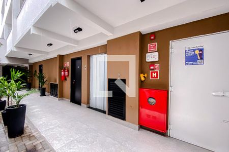 Área comum de kitnet/studio para alugar com 1 quarto, 45m² em Quarta Parada, São Paulo