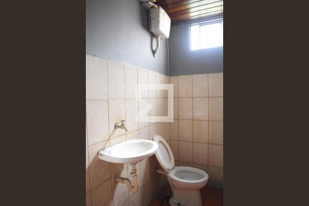 Casa à venda com 90m², 3 quartos e 1 vagaBanheiro 2