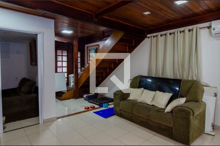 Sala de casa de condomínio para alugar com 3 quartos, 600m² em Vargem Pequena, Rio de Janeiro