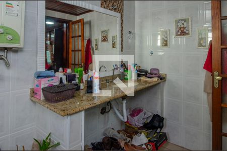 Casa de condomínio para alugar com 600m², 3 quartos e 2 vagasBanheiro da Suíte 2