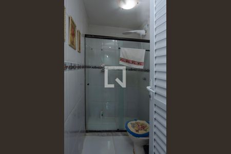 Casa de condomínio para alugar com 600m², 3 quartos e 2 vagasBanheiro social