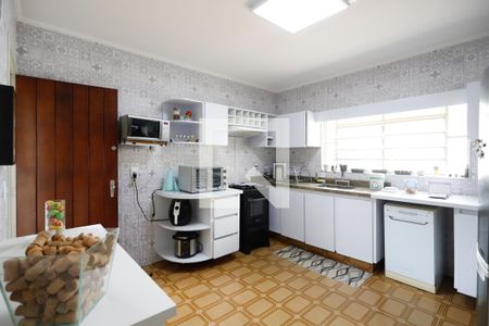 Casa à venda com 160m², 3 quartos e 2 vagas Casa à venda com 160m², 3 quartos e 2 vagasCozinha