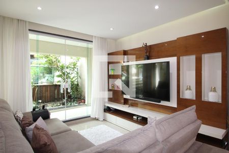 Sala de casa à venda com 4 quartos, 480m² em Jardim Cotinha, São Paulo
