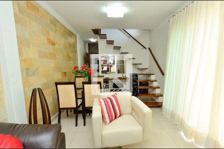 Sala de estar de casa à venda com 3 quartos, 450m² em Santa Cruz, Belo Horizonte