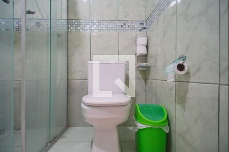 Casa à venda com 200m², 4 quartos e 2 vagasBanheiro 1