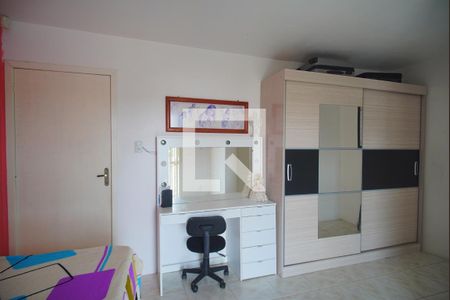 Casa à venda com 200m², 4 quartos e 2 vagasSuíte 2