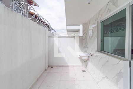 Apartamento à venda com 180m², 3 quartos e 2 vagas Apartamento à venda com 180m², 3 quartos e 2 vagasÁrea de serviço