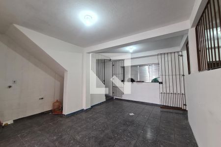 Casa para alugar com 120m², 1 quarto e 2 vagas Casa para alugar com 120m², 1 quarto e 2 vagasGaragem e area de servico