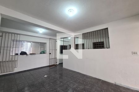 Casa para alugar com 120m², 1 quarto e 2 vagas Casa para alugar com 120m², 1 quarto e 2 vagasGaragem e area de servico