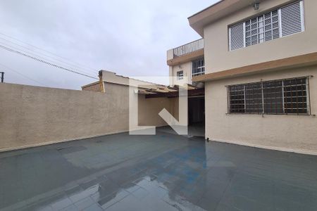 Casa para alugar com 120m², 1 quarto e 2 vagas Casa para alugar com 120m², 1 quarto e 2 vagasGaragem