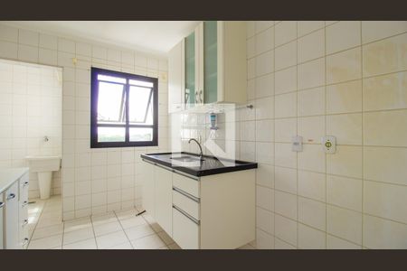 Apartamento à venda com 70m², 2 quartos e 1 vagaCozinha e Área de Serviço